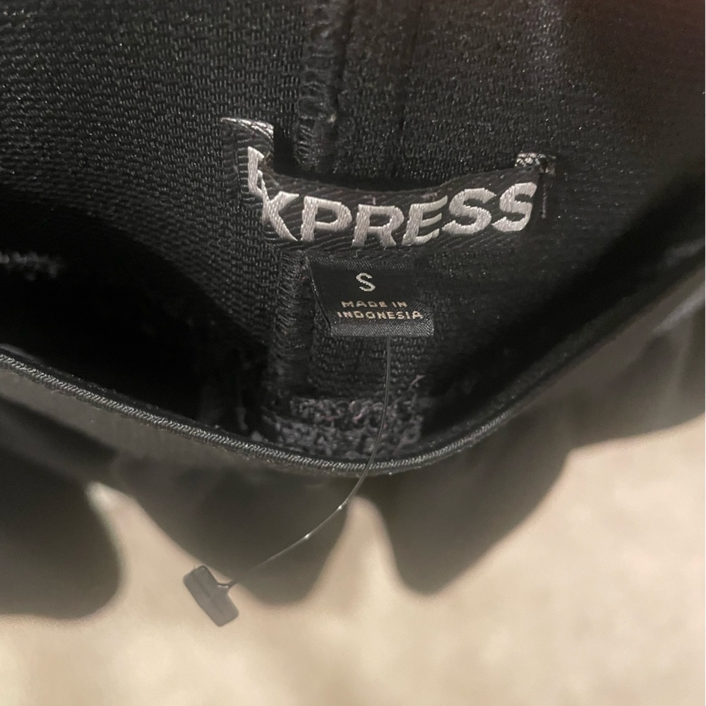 Express Elegant Black Circle Skirt - Picture 3 of 3